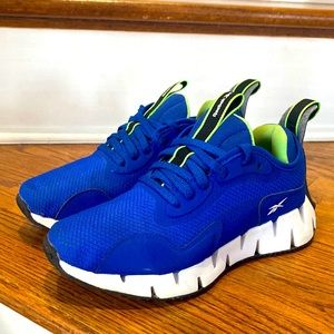 Reebok Zig Dynamica Running Shoe Size 3.5 Unisex Kids, in Beautiful Condition!!